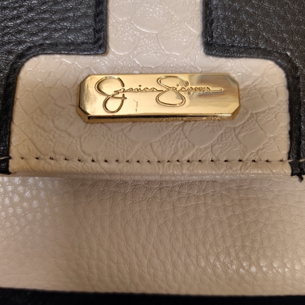 Jessica Simpson Cross Body Clutch - Picture 3 of 4